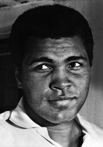 Сталоун е бил вдъхновен да напише филма след като гледал боксьора Чък Уепнър в 15 рундовия мач с Мохамед Али в Колизеума през март 1975 г. Уепнър губи двубоя, но остава на ринга през всичките 15 рунда. В деветия рунд Уепнър просва на ринга Али с удар в брадата и отива при треньора си, за да му каже: "Хей, повалих го", а Презант му отговаря: "Да, но сега найстина изглежда бесен...". В оставащите рундове Али нанася няколко лицеви травми и чупи носа на родения в Ню Джърси боксьор. Въпреки че Уепнър изостава по точки той прави драматично завръщане, като губи едва в последните минути.