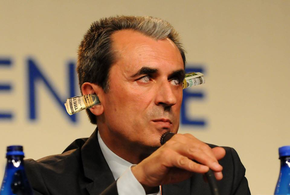 1000829_656290214399201_1312132230_n