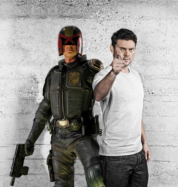 karl-urban-dredd-photo-call-mens-health-uk-feature-03