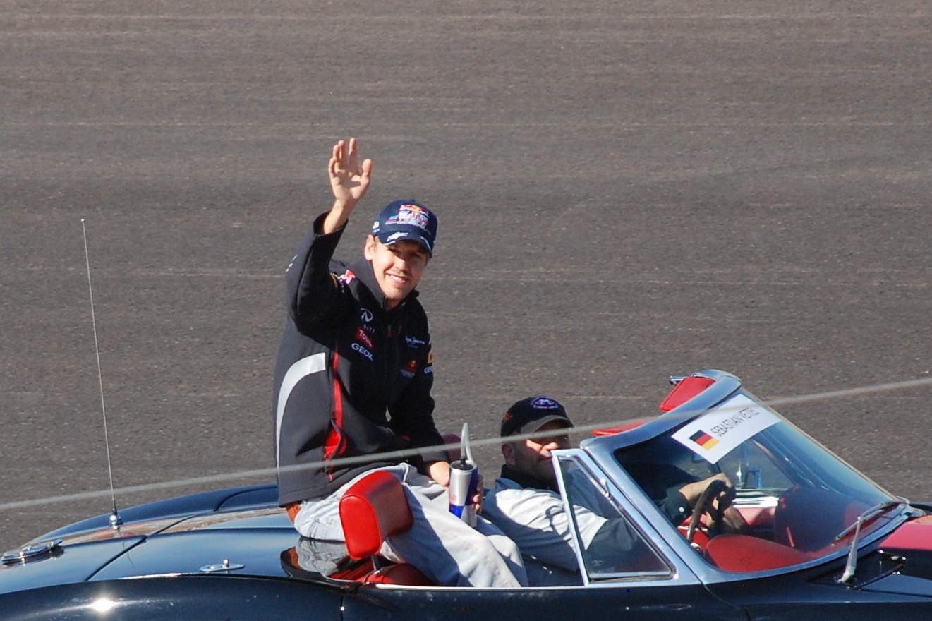 Sebastian_Vettel,_United_States_Grand_Prix,_Austin_2012