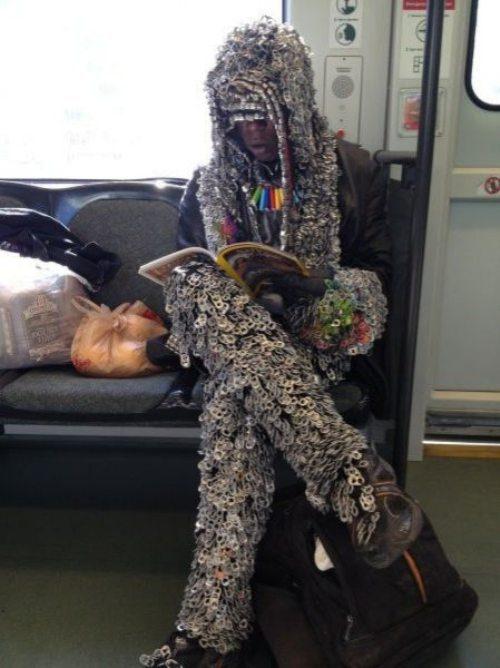 strange-bizarre-people-on-subways15-1