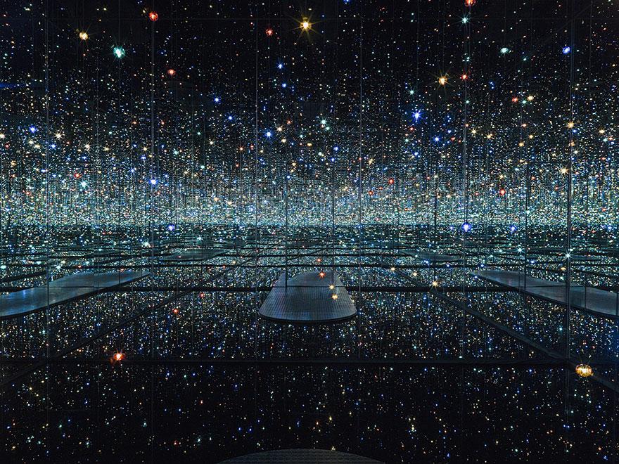 infinity-mirrored-room-yayoi-kusama-2