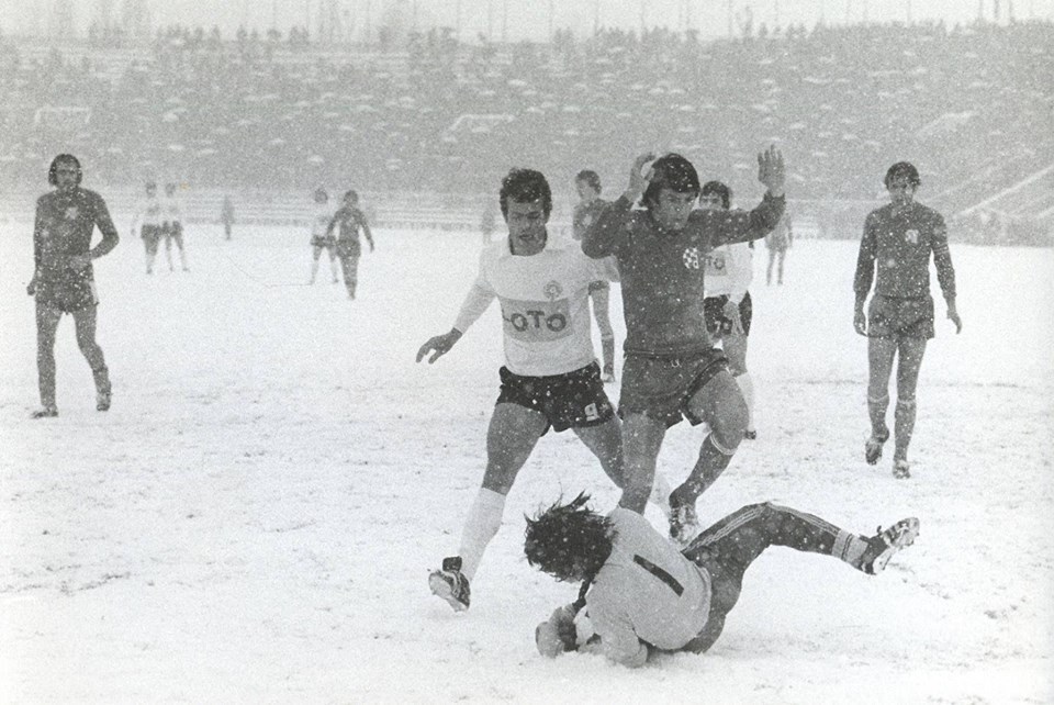 1461777_565621970181573_502127666_n