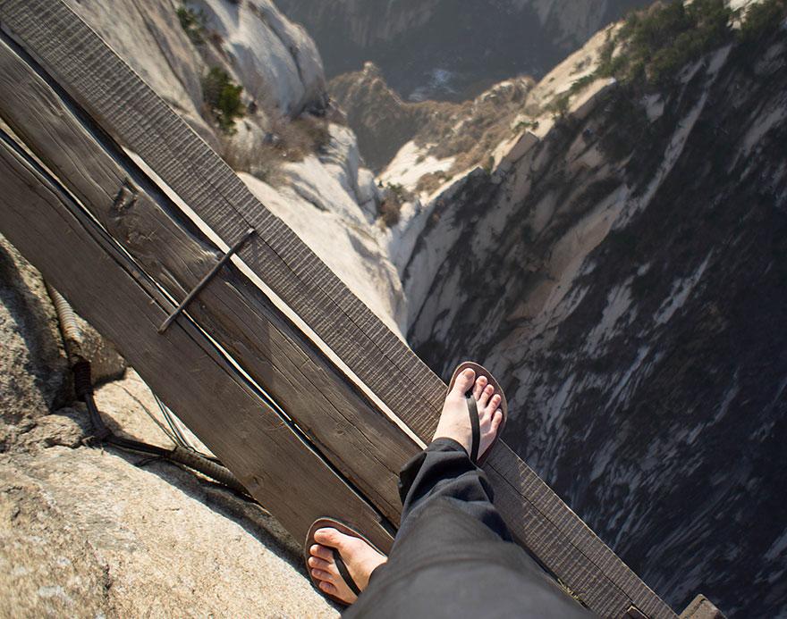 Да минеш през Ада, за да срещнеш Богa на подземния свят (СНИМКИ)
