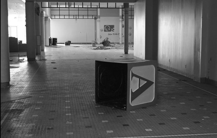 abandoned_malls_19