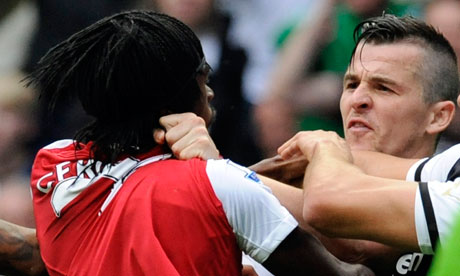 Joey-Barton-scuffles-with-007