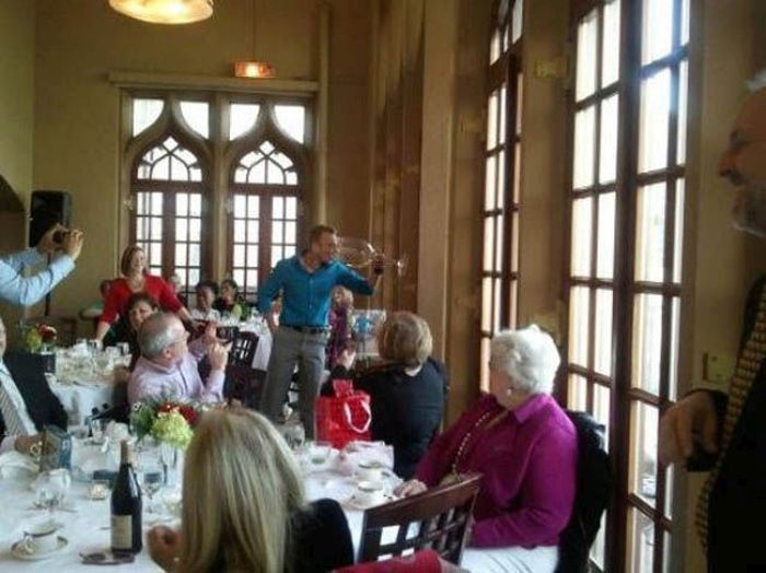 drinks_too_many_looks_59