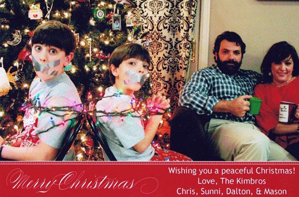 xUtterly-Cringeworthy-Family-Christmas-Cards-10.jpg.pagespeed.ic.hMCTPFnrAV