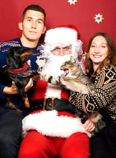 xUtterly-Cringeworthy-Family-Christmas-Cards-9.jpg.pagespeed.ic.kLyYRZOtv-