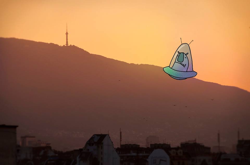 Чудовища обикалят из София (СНИМКИ)