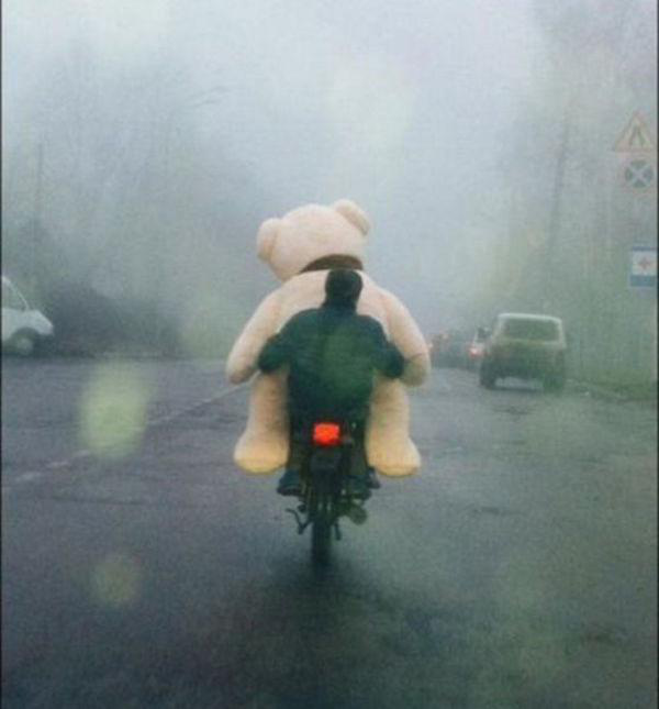 dont-mind-me-just-passing-alone-32-photos-23