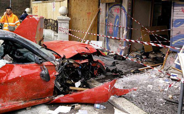 valet-destroys-ferrari-and-may-be-having-a-worse-day-than-you-4-photos-2