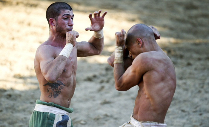 historic_football_match_01