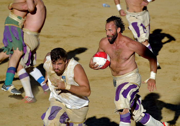 historic_football_match_04