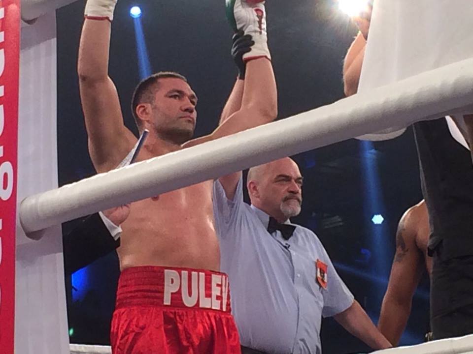 В социалните мрежи за мача на Пулев: "Дължиш ни по 3 лв. за абонамента"