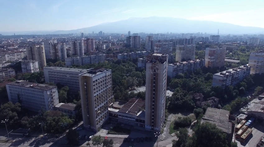 Впечатлихме света с най-екстремната люлка, която се намира в София (ВИДЕО)