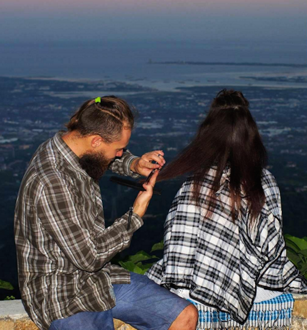 barber-cuts-hair-in-extreme-locations-around-the-world-photos-6