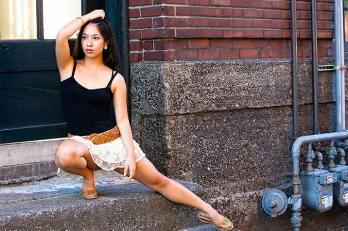 models_posing_11