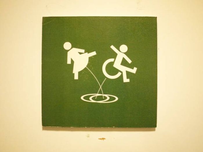 creative_toilet_signs_33