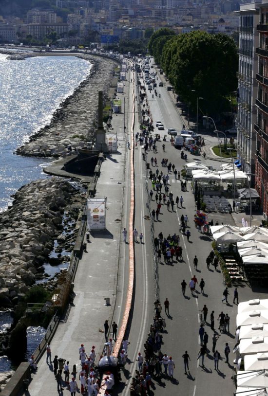 world_longest_pizza_02