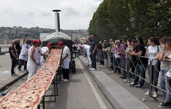 world_longest_pizza_03