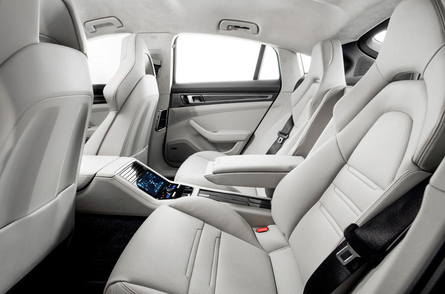 Новата Panamera или най-бързата серийна лимузина (СНИМКИ)