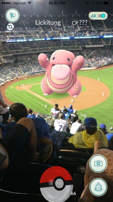 На погребение, на фронта и още странни места, където хванаха покемони