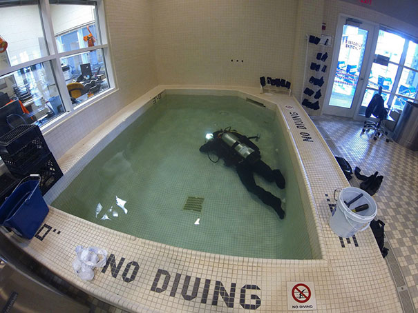 first-world-anarchists-breaking-rules-27-57b1a704dfda9__605