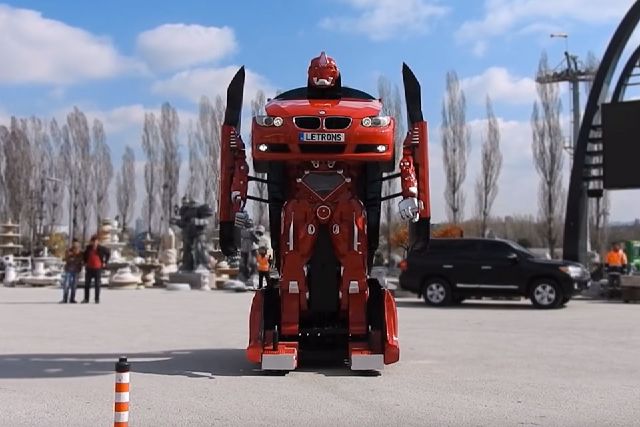 12012181_turkey-company-turned-a-bmw-into-a-real-_d5bd3f9b_m