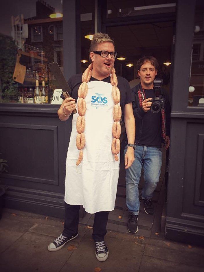 Британец пусна на пазара наденички с виагра