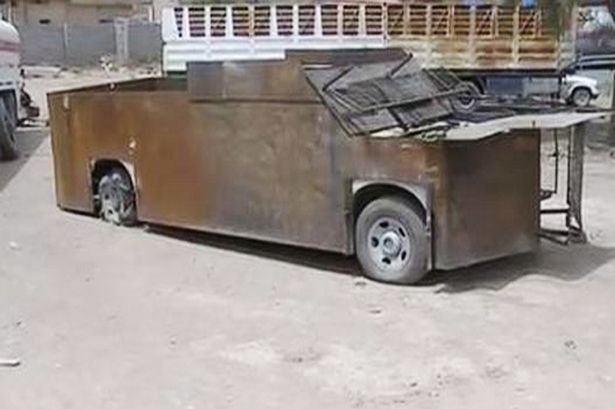 Кюрдските бойци ползват коли като от филма "Лудия Макс" срещу ИДИЛ